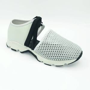 NEW ALL BLACK women's amazing mesh sneakers in white